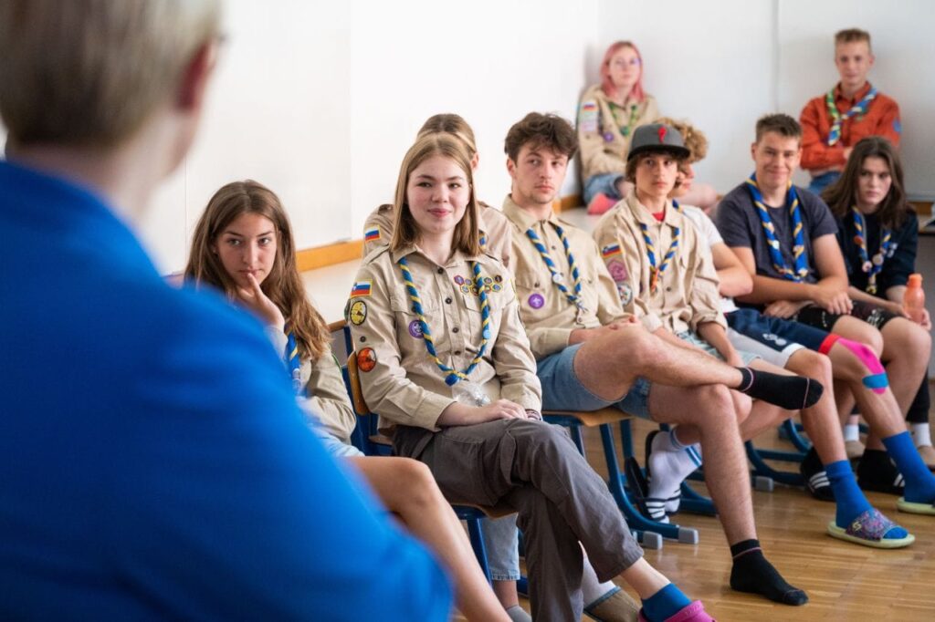 V soboto, 24. junija 2023, je na Gimnaziji Vič potekalo zadnje srečanje slovenske taborniške odprave na 25. Svetovni skavtski jamboree, ki bo prihodnji mesec potekal v Južni Koreji.