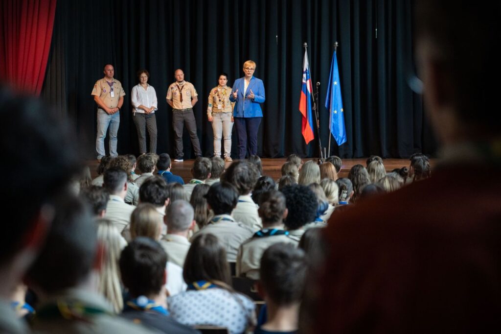 V soboto, 24. junija 2023, je na Gimnaziji Vič potekalo zadnje srečanje slovenske taborniške odprave na 25. Svetovni skavtski jamboree, ki bo prihodnji mesec potekal v Južni Koreji.