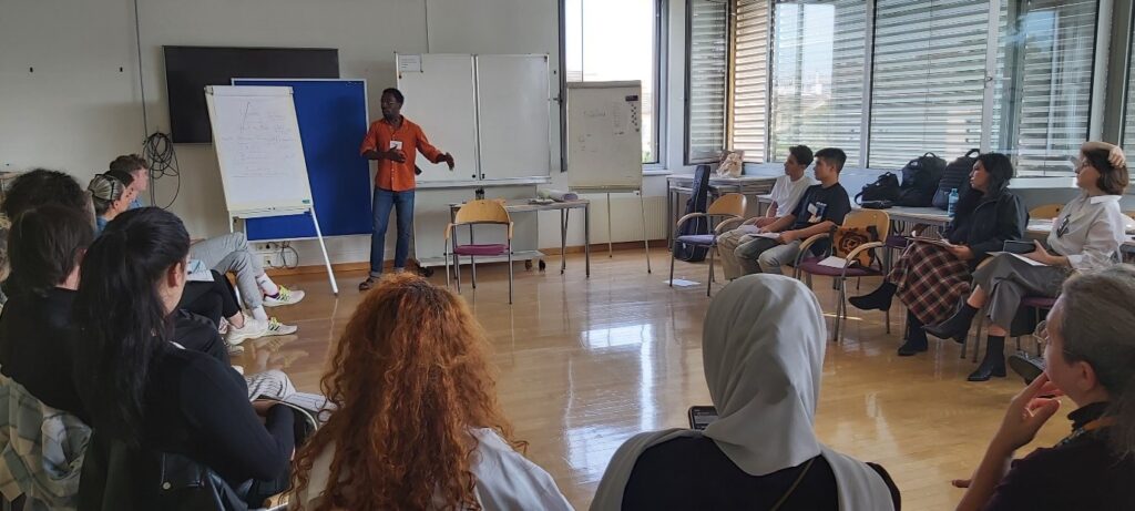 Predavanje v učilnici - Classroom lecture