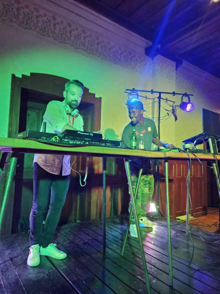 DJ Bradley in DJ Simba