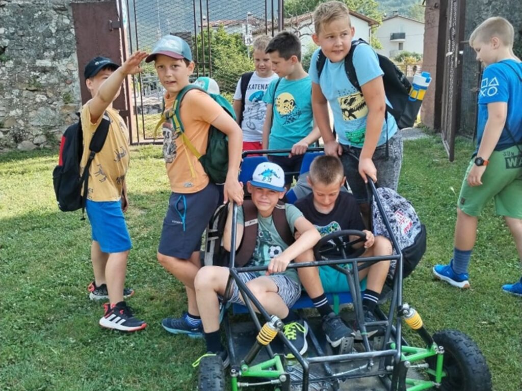 Počitniško varstvo v Garaži