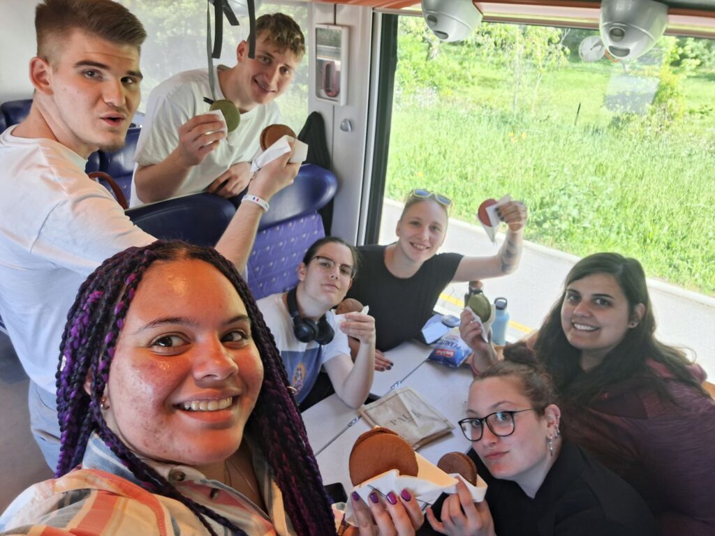 udeleženci potovanje