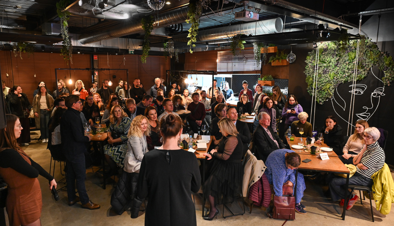 udeleženci praznovanja