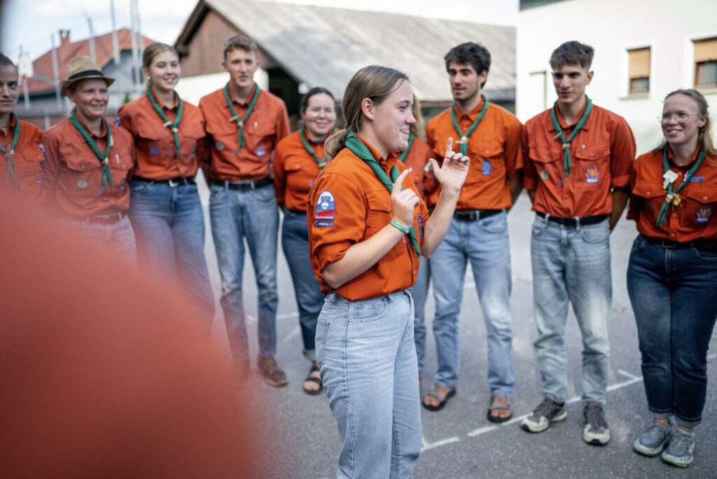 skavti med aktivnostjo