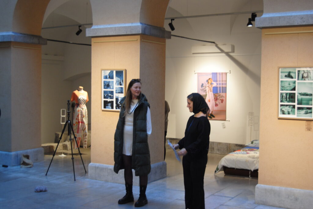 Nika Rupnik - Mladi zmaji Šiška in Petra Korent - umetnica (foto: Marjan Krapež)