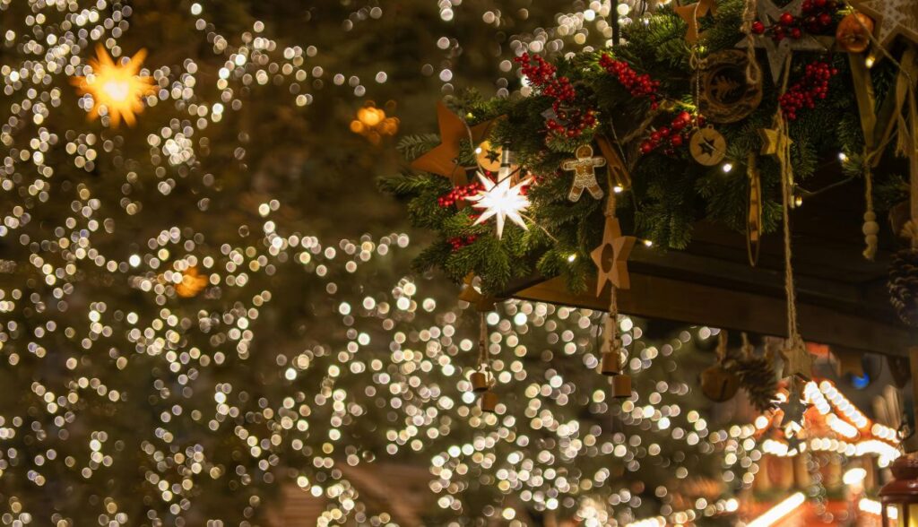 okrasitev z lučkami