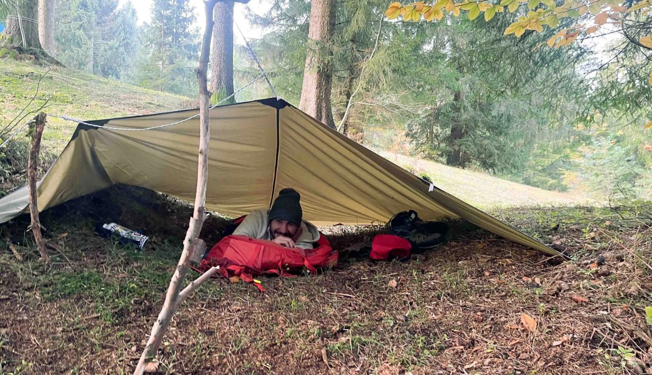 tabornik pod šotorom