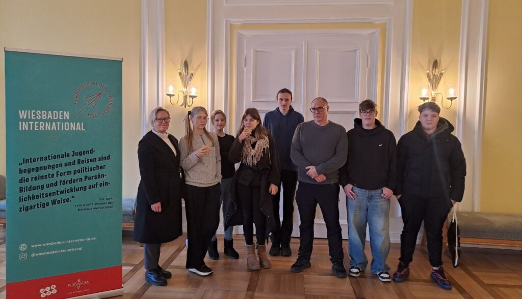 skupinska fotografija slovenskih udeležencev