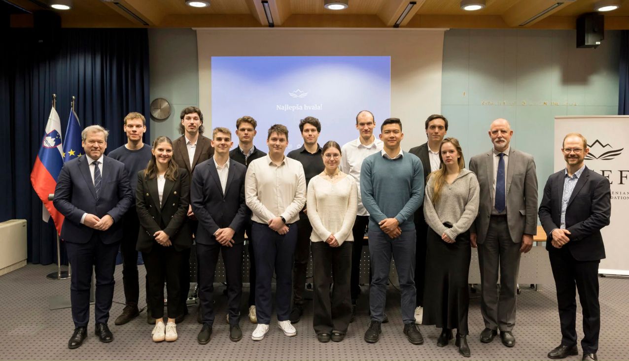 skupinska fotografija