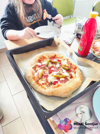 Ustvarjena pica za zimske počitnice