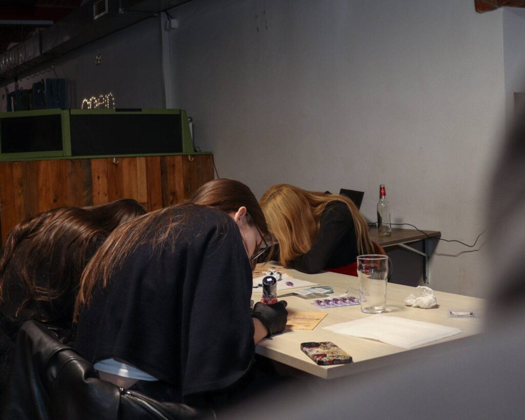 Udeleženci so se preizkusili v tetoviranju na umetni koži.