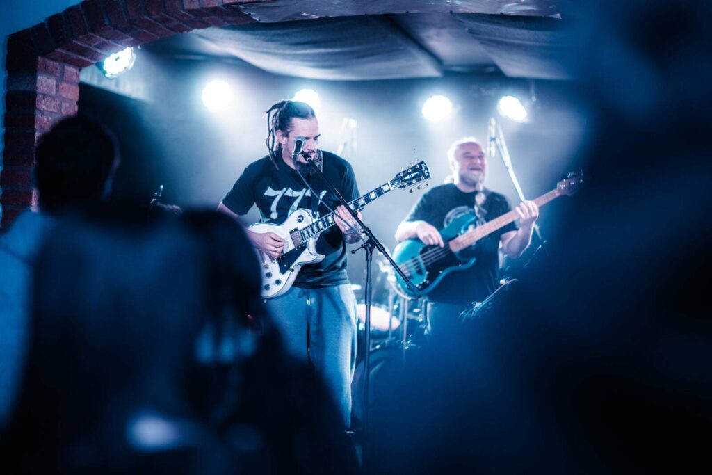 The Konektors odprli večer v reggae ritmih.