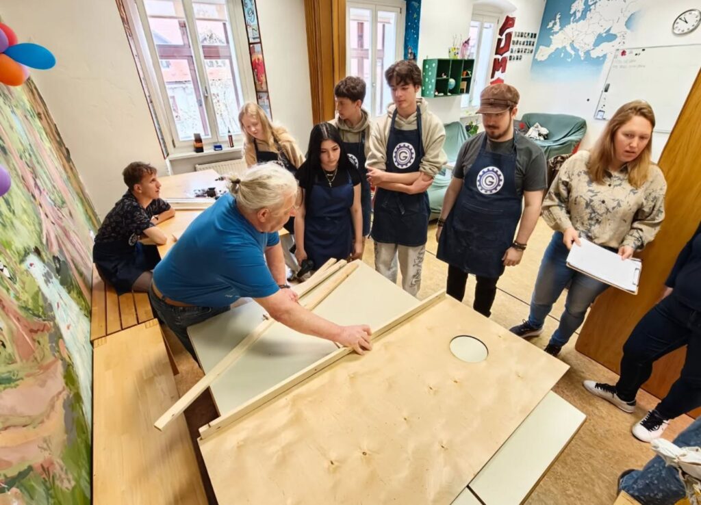 Izdelava družabne igre Štrbunk