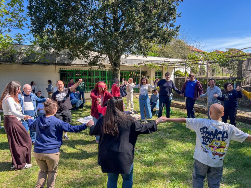 med aktivnostjo na prostem