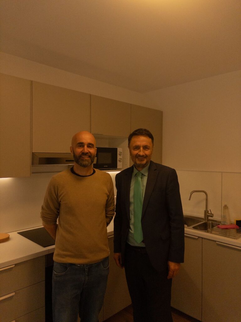 Župan Matjaž Švagan in direktor Mladinskega centra Zagorje ob Savi Marko Pavlovič