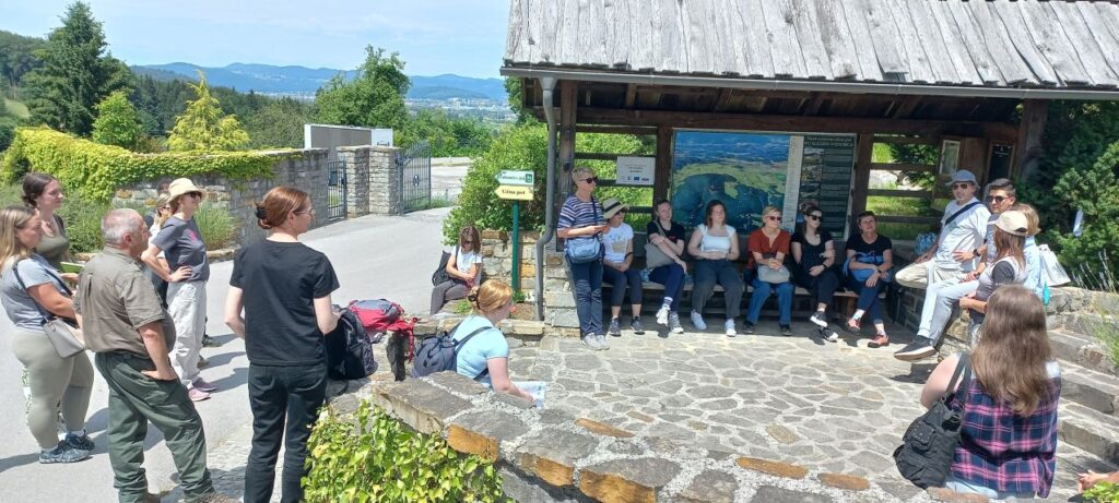 Prisluhni petju različnih vrst