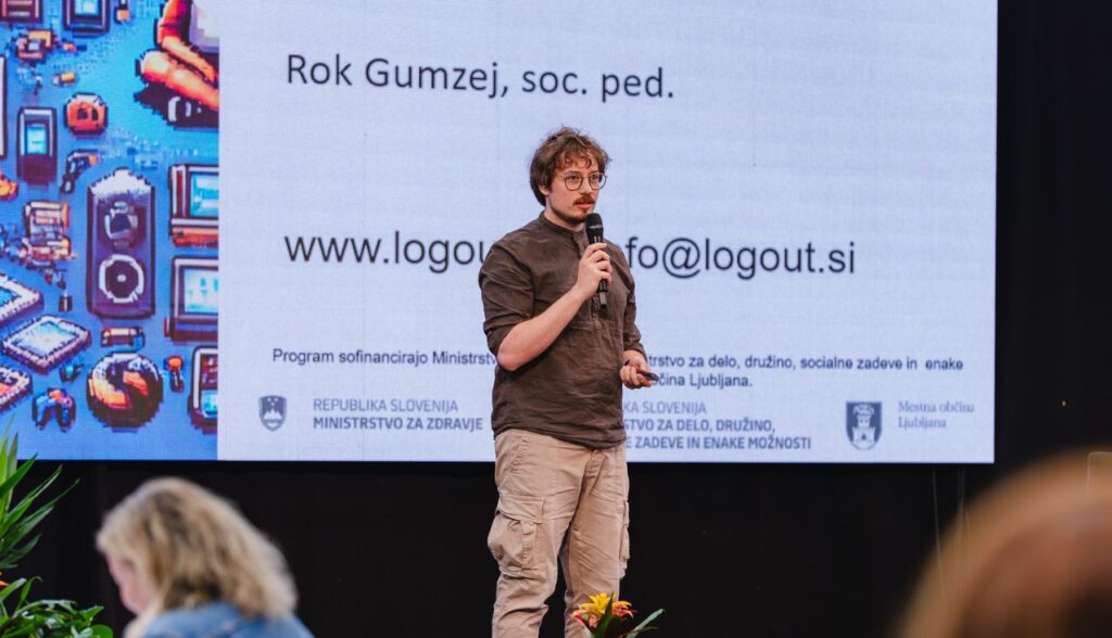 Logout