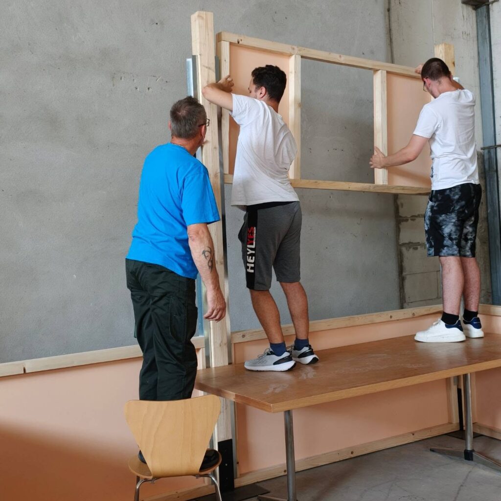 Gradnja Sončne hiške GEN-I