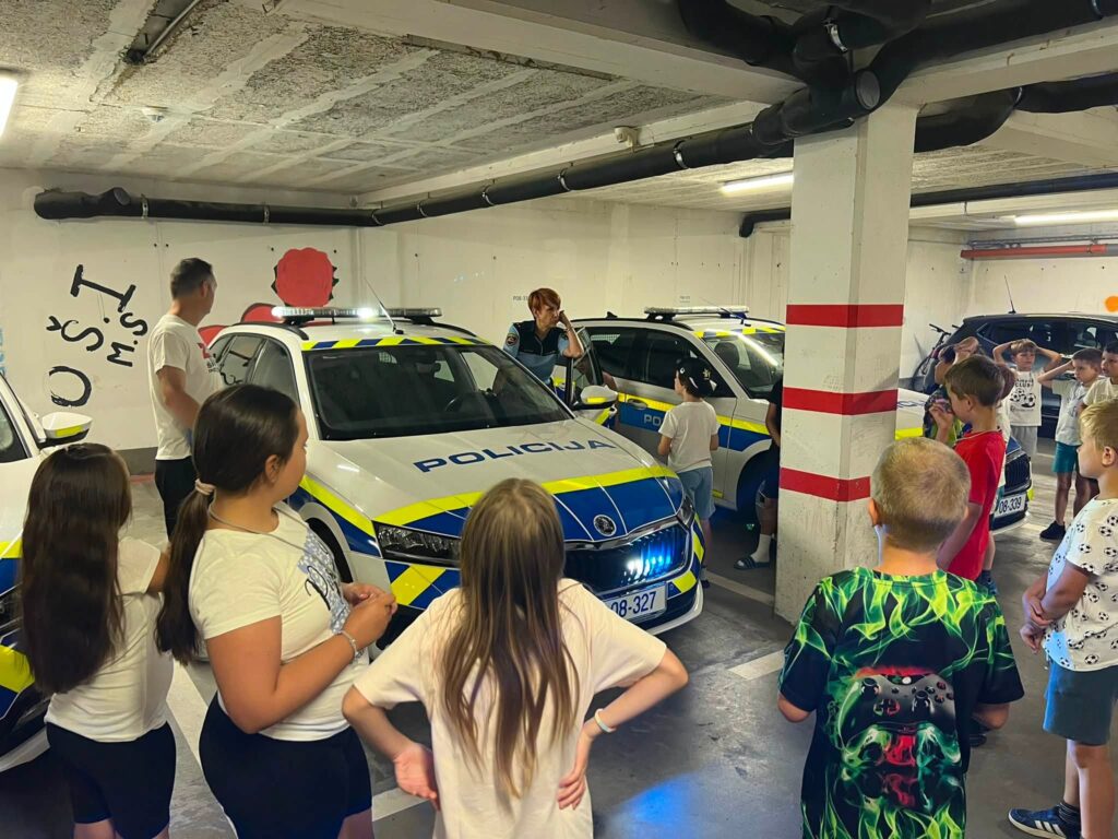 pri policistih