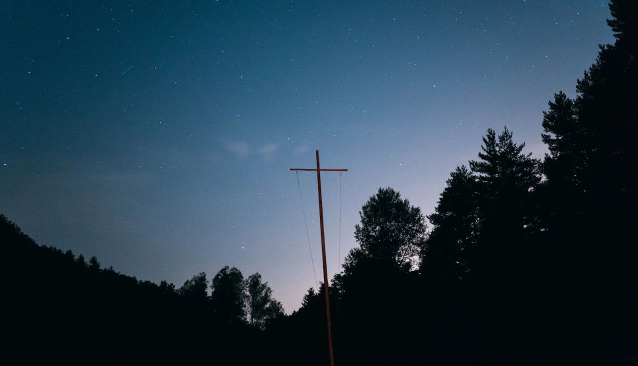 Zvezdnato nebo na poletnem taboru
