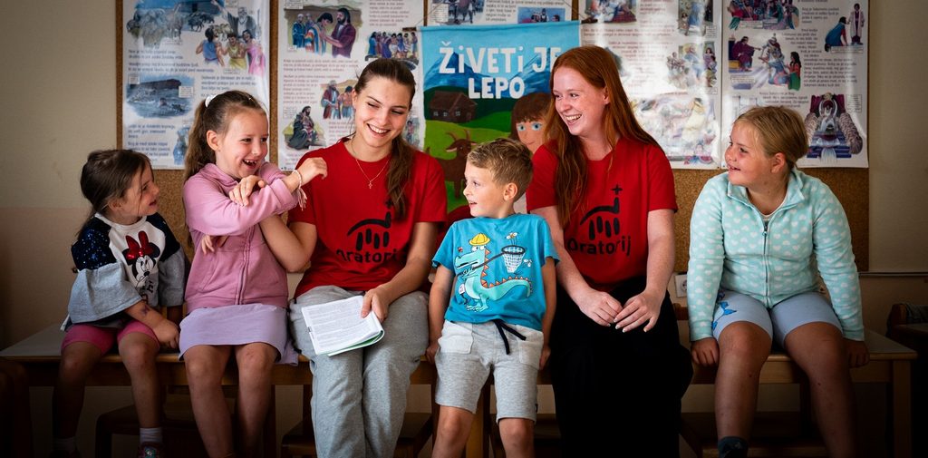 Oratorij Trbovlje: "Kateheze med mlajšimi" (Nika Kovačič)