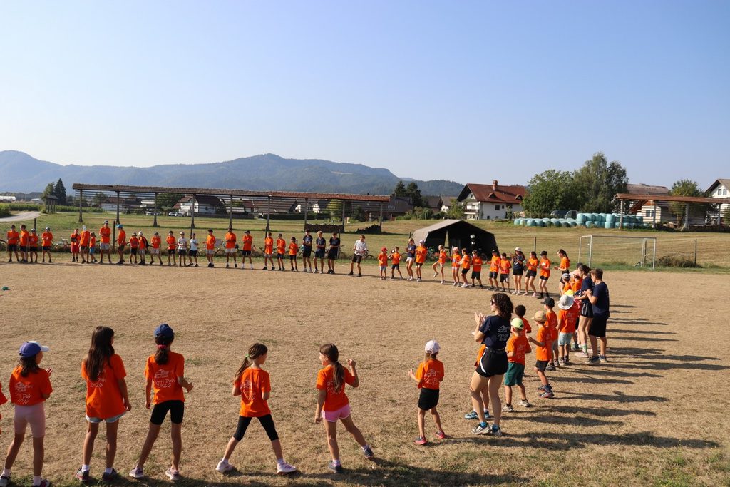 Oratorij Sveti Duh pri Škofji Loki: »Oratorij je krog nasmehov, živahnosti in prijateljstva« (Jera Korenina)