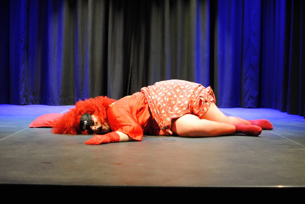 Drag ExtravaBAZA - Iza Kunt