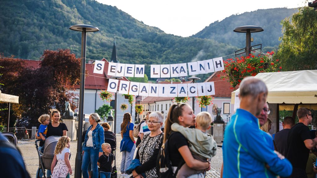 Sejem je na Mestnem trgu povezal različne generacije.