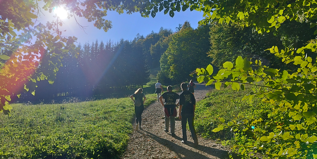Po samostojnem načrtovanju in celodnevnem iskanju rešitev se pohod v neznano spodobi.